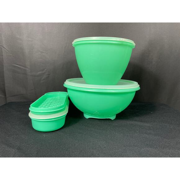 Vintage Tupperware Bundle, Grater, Crisp It Container & Colander, Jadeite Green - Picture 1 of 8